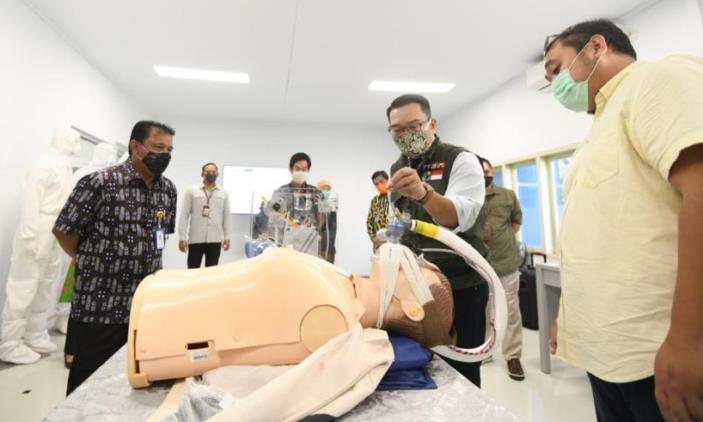 Borong Ventilator untuk Ratusan Rumah Sakit
