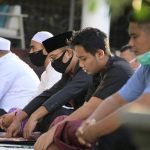 Manfaatkan Halaman, Gubernur Jabar Salat Idulfitri di Rumah Dinas