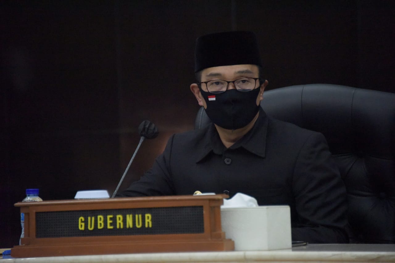 Emil Menyatakan Siap Melaksanakan 42 Rekomendasi DPRD Jabar Terkait Pembahasan LKPJ 2019 Emil Menyatakan Siap Melaksanakan 42 Rekomendasi DPRD Jabar Terkait Pembahasan LKPJ 2019