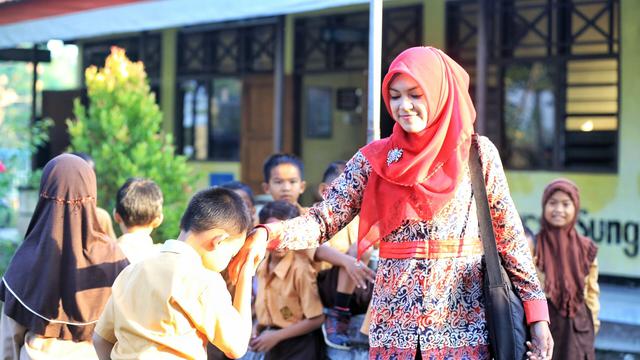 Terganjal SK Pengangkatan, 122 Guru Honorer Belum Terima Honor Terganjal SK Pengangkatan, 122 Guru Honorer Belum Terima Honor
