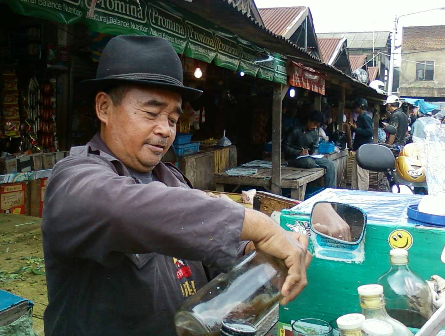 Dianggap Rawan Tertular Pedagang Pasar Tradisional Baleendah Lakukan Tes Swab