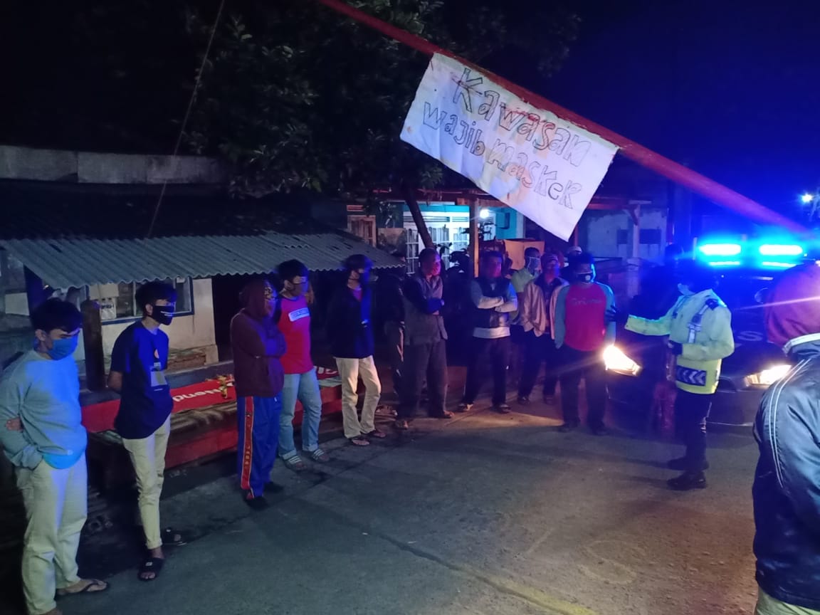 Polsek Lembang Gelar Patroli Sampai Pelosok Desa
