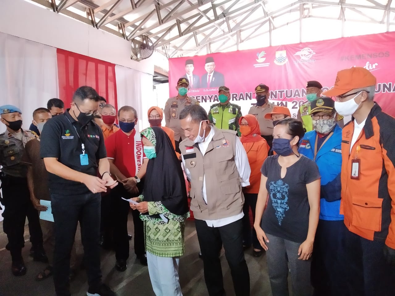 1,8 Juta Penerima Manfaat Akan Dapat Bantuan Sosial Tunai 1,8 Juta Penerima Manfaat Akan Dapat Bantuan Sosial Tunai