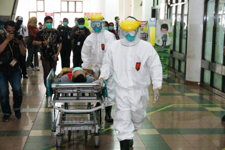 Pembentukan Pansus Lambat, PKS Dorong Percepatan Covid-19 Tenaga Kesehatan di RSHS sedang membawa Pasien yang diduga Positif Covid-19.