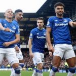 Jersey Everton Bakal Berlogo Ganja