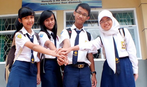 Raturan Ribu Siswa Terancam Gagal Masuk SMA Negeri Raturan Ribu Siswa Terancam Gagal Masuk SMA Negeri