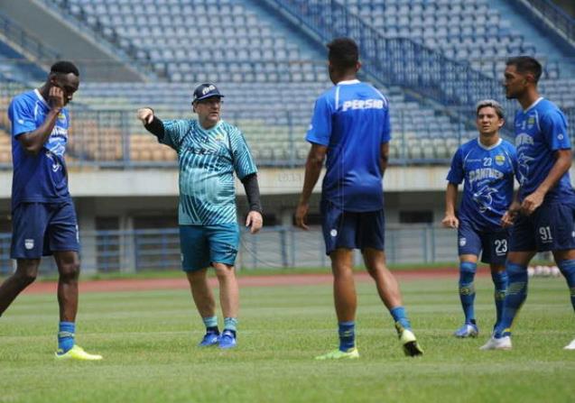 Menu Makan untuk Fisik Pemain Menu Makan untuk Fisik Pemain