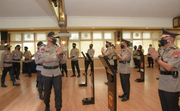 Tingkatkan Pelayanan, Kapolda Jabar Pimpin Sertijab