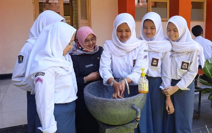 Jamin 42 Ribu Siswa Tertampung di Sekolah