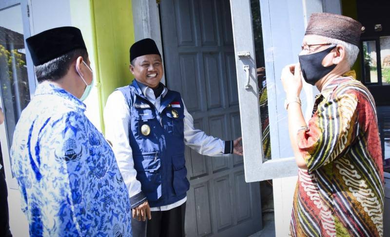 Gubernur Revisi Protokol Kesehatan Covid-19 di Pesantren  