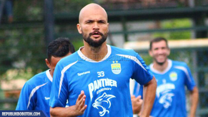 Inilah Tiga Pemain Naturalisasi yang Subur Bersama Persib Inilah Tiga Pemain Naturalisasi yang Subur Bersama Persib