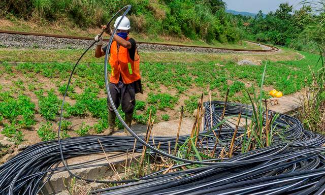 Terapkan Protokol Kesehatan, XL Axiata Terus Lanjutkan Fiberisasi