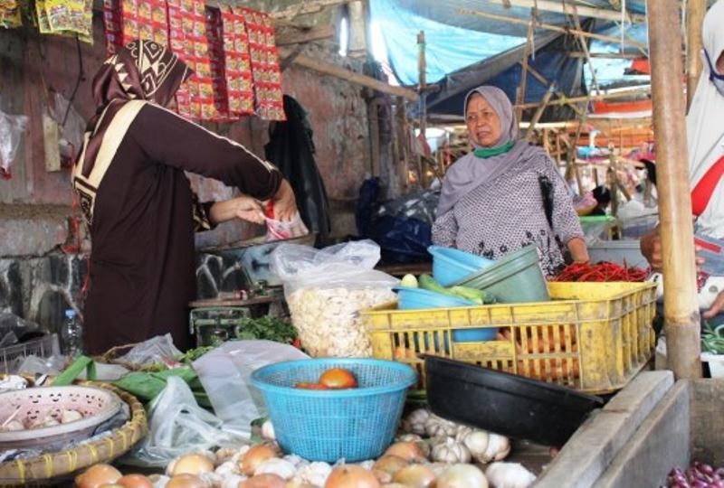 Geliat Ekonomi Pedagang Pasar Tradisional Subang Berangsur Normal Geliat Ekonomi Pedagang Pasar Tradisional Subang Berangsur Normal