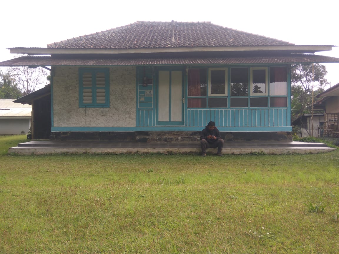 Cerita di Balik Rumah Panggung Si Kabayan yang Melegenda
