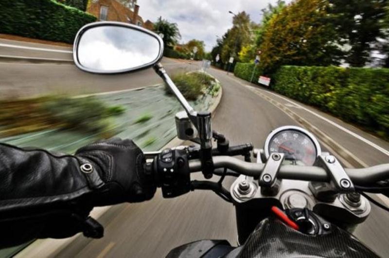 Fungsi Spion pada Motor, Jangan Dianggap Remeh ! Fungsi Spion pada Motor, Jangan Dianggap Remeh !