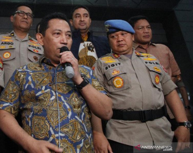 Polri dan Bea Cukai Bekuk 5 Pelaku Sindikat Peredaran 150Kg Sabu Sabu dan Ribuan Ekstasi