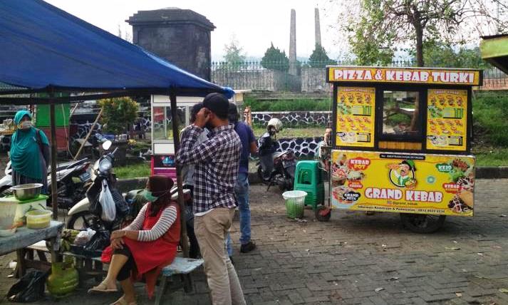 PKL Boleh Beroperasi Kembali