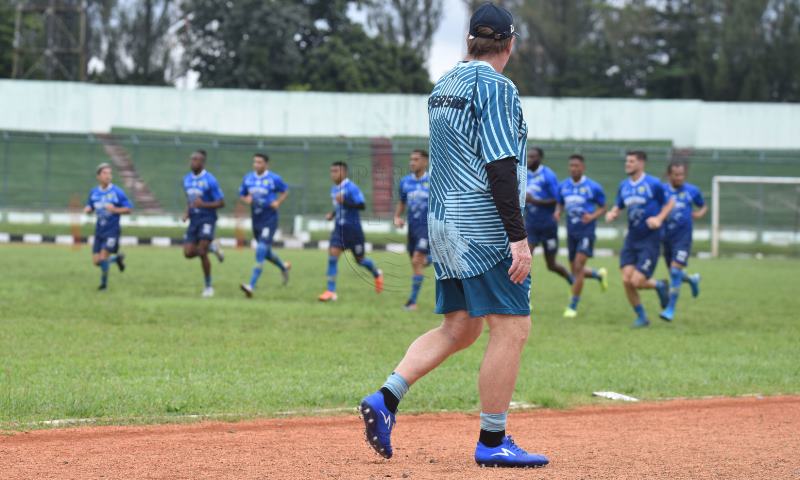 Robert Siap Sambut Liga 1 Berlanjut
