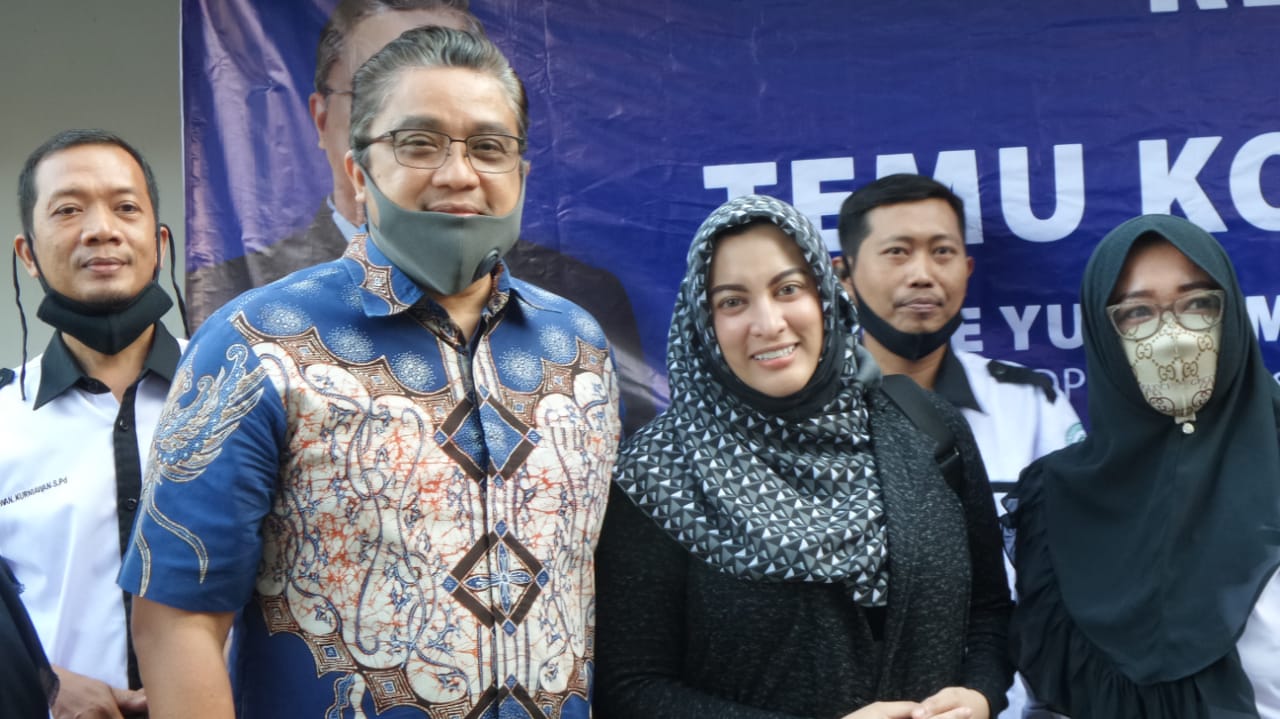 Jane Shalimar Minta Restu Dede Yusuf untuk Perhelatan Pilkada Kabupaten Bandung Jane Shalimar Minta Restu Dede Yusuf untuk Perhelatan Pilkada Kabupaten Bandung