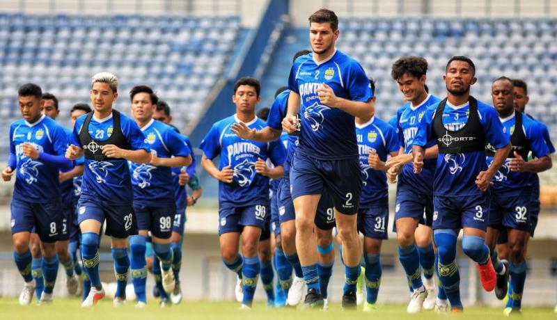 Maung Bandung Batal Latihan Bersama di GBLA