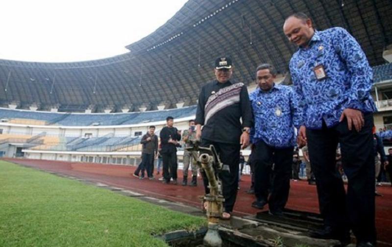 Persib Ingin GBLA Sebagai Home Base, Menunggu Lampu Hijau dari Pemkot Persib Ingin GBLA Sebagai Home Base, Menunggu Lampu Hijau dari Pemkot