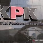 KPK Panggil Rachmat Yasin Terkait Pemotongan Uang-Gratifikasi