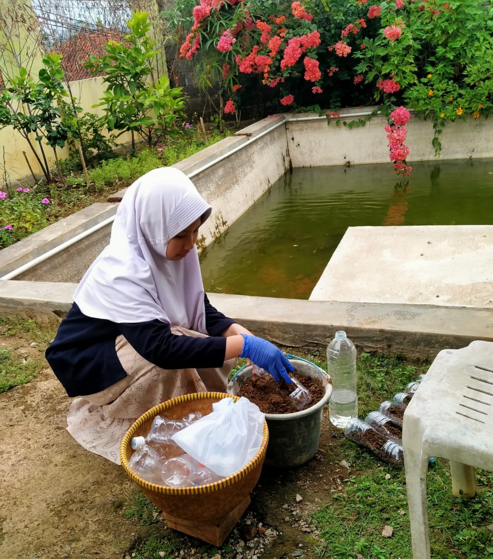 SMP IT Insan Sejahtera Hadirkan Green Project Collaborative Learning SMP IT Insan Sejahtera Hadirkan Green Project Collaborative Learning