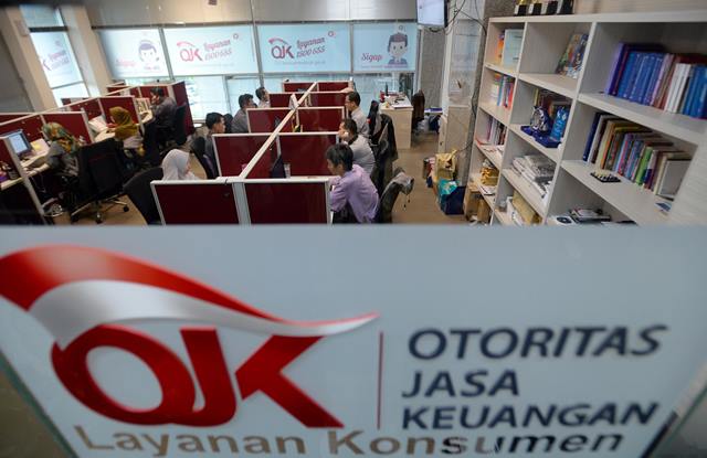 Kejagung Periksa Petinggi OJK Kejagung Periksa Petinggi OJK