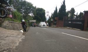 Penerangan Jalan Umum di KBB Minim, Dishub Ngarep CSR Jalan Raya di KBB Gelap. anggaran untuk pemassangan PJU Dishub belum tersedia sehingga Disb KBB mengaharapkan adanya CSR dari perusahaan