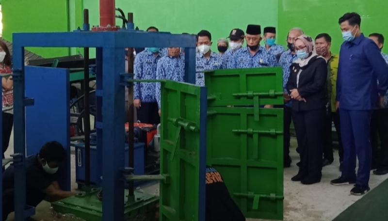Tangani Sampah, Pemkot Cirebon Bangun Pusat Daur Ulang Tangani Sampah, Pemkot Cirebon Bangun Pusat Daur Ulang