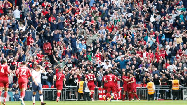 Ilustrasi Suporter Sepak Bola