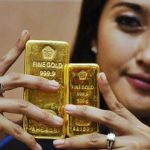 Dolar Melemah dan Angka Covid-19 Naik Terus, Harga Emas Malah Stagnan