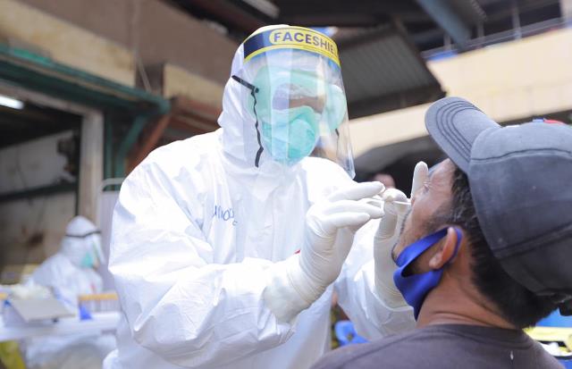 Korona 'Serang' Tenaga Kesehatan