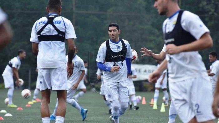 Liga 1 Segera Bergulir, Persib Optimistis Pertahankan Performa Liga 1 Segera Bergulir, Persib Optimistis Pertahankan Performa