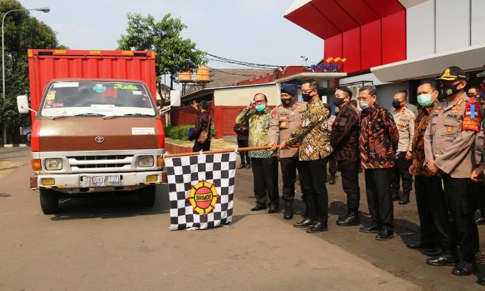 Kemensos Salurkan Ribuan Paket Sembako