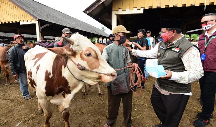 Daging Diantar ke Rumah Penerima, Pemprov Jabar Keluarkan Protokol Idul Adha Daging Diantar ke Rumah Penerima, Pemprov Jabar Keluarkan Protokol Idul Adha