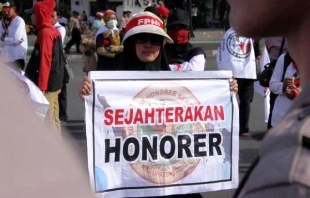 Gerindra Usul Guru Honorer Langsung Jadi PPPK Tanpa Tes Gerindra Usul Guru Honorer Langsung Jadi PPPK Tanpa Tes