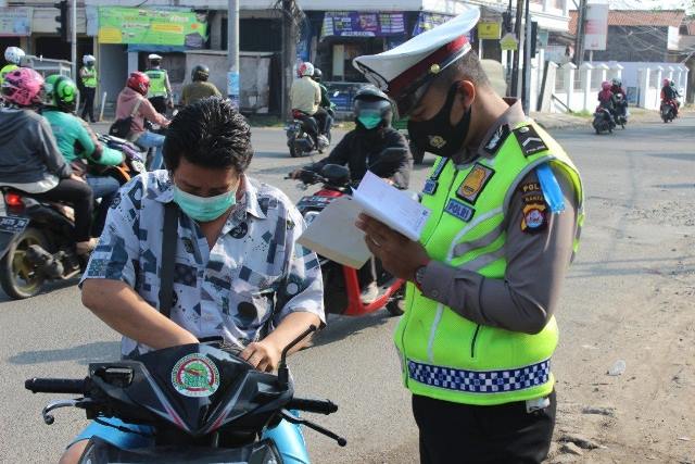 Hari ke Lima Operasi Patuh Lodaya, Satlantas Cimahi Keluarkan 130 Surat Tilang