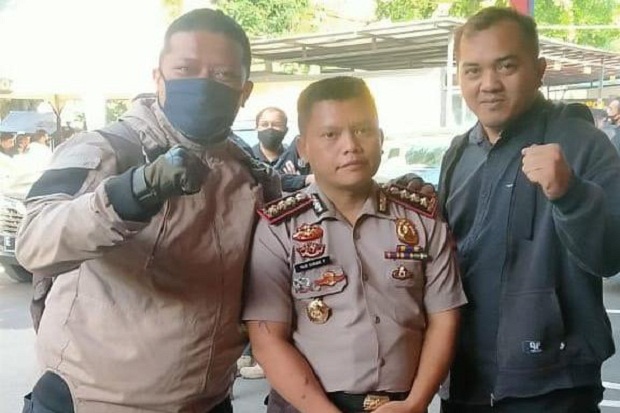 Jadi Polisi Gadungan, Nur Sunan Tipu Warga yang Ingin Ngurus Surat-surat Kendaraan Jadi Polisi Gadungan, Nur Sunan Tipu Warga yang Ingin Ngurus Surat-surat Kendaraan