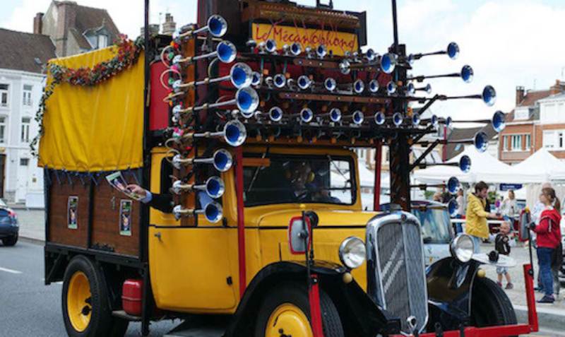 Truk Dengan 42 Klakson, Suara Terdengar Hingga 8 Kilometer