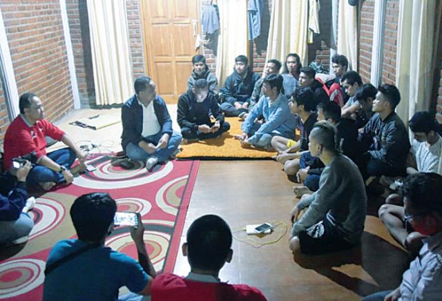 Ditelantarkan Perusahaan, 15 ABK Kelaparan