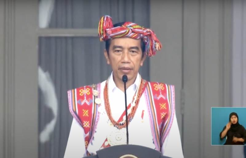Jokowi: Percepat Penyaluran Bantuan Langsung Tunai ke Masyarakat Dengan Berbagai Skema Cash Transfer Jokowi: Percepat Penyaluran Bantuan Langsung Tunai ke Masyarakat Dengan Berbagai Skema Cash Transfer