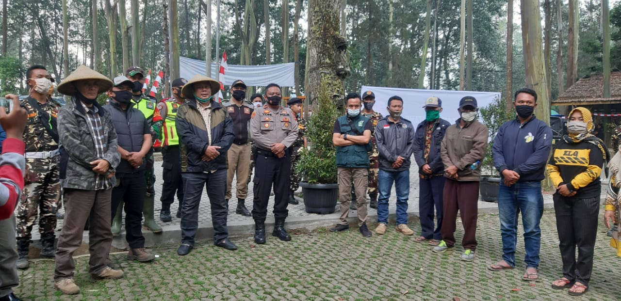 Petani Kertasari Minta Dapat Kelola Lahan Milik Negara Petani Kertasari Minta Dapat Kelola Lahan Milik Negara