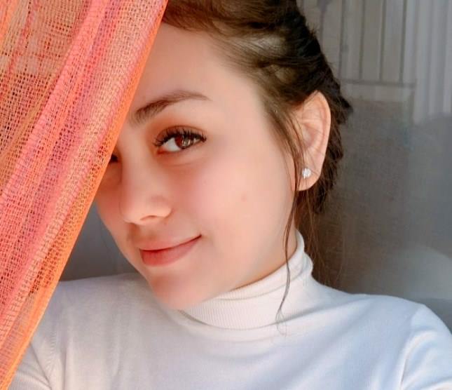 Unggah Foto dengan Caption Bismillah, Celine Evangelista Mualaf?