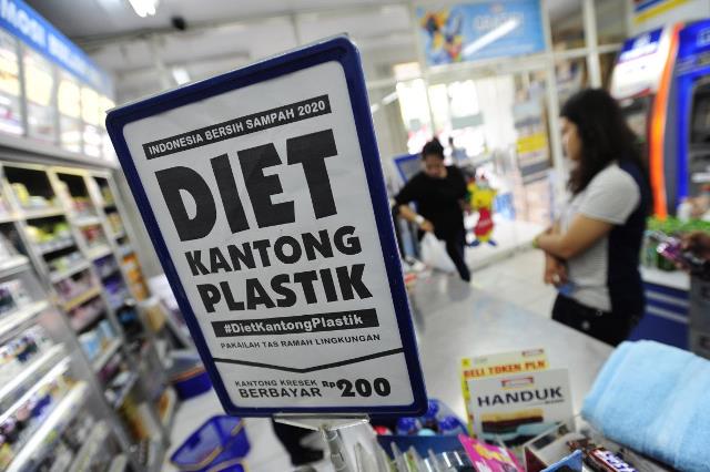 Segera Terapkan Aturan Penggunaan Plastik