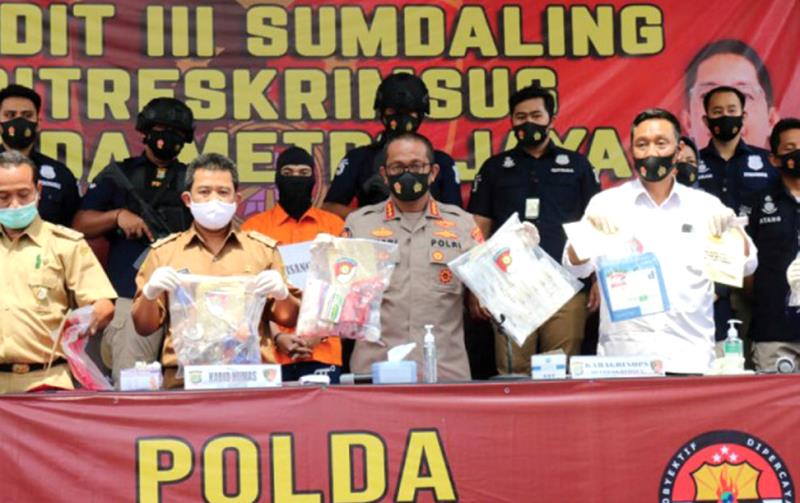 Berprofesi Sebagai Dokter Gigi, Ternyata ADS Tidak Pernah Kuliah Kedokteran Berprofesi Sebagai Dokter Gigi, Ternyata ADS Tidak Pernah Kuliah Kedokteran