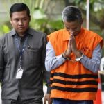 Wahyu Dituntut Delapan Tahun