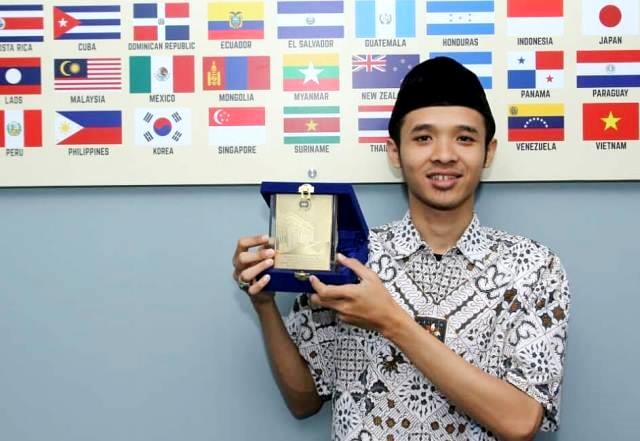 Dasa Sila Bandung dan Bung Karno di Alger