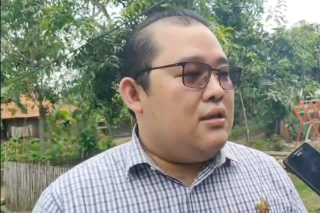 Tunjangan Pulsa PNS Sakiti Honorer