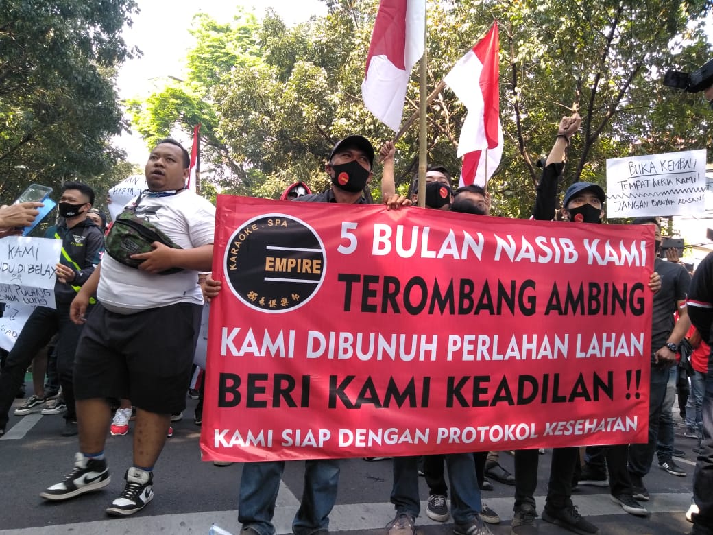 Lima Bulan Nganggur, Pekerja Tuntut Wali Kota Izinkan Tempat Hiburan Malam Beroperasi Lima Bulan Nganggur, Pekerja Tuntut Wali Kota Izinkan Tempat Hiburan Malam Beroperasi